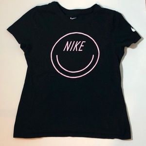 Girls Nike shirt 🌸